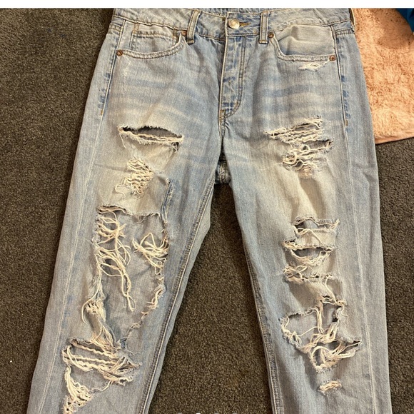 American Eagle Boyfriend Jeans - Picture 2 of 3
